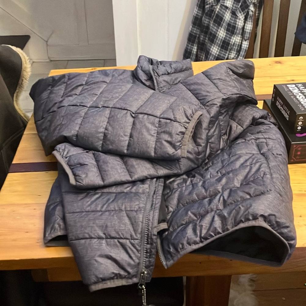 Brand neww with tags men’s Swiss tech jacket size XL so soft and comfy